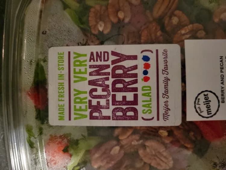 Meijer Berry And Pecan Spring Mix Salad