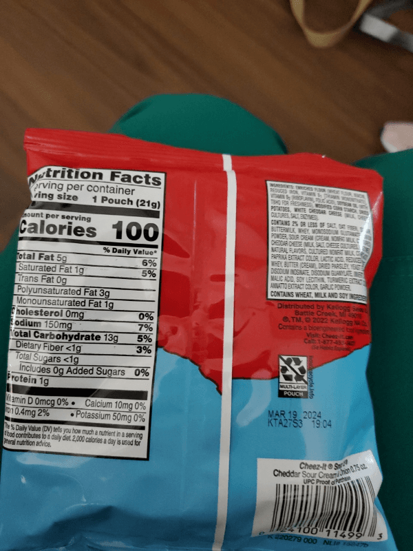 Cheez-It Snap'D Cheddar Sour Cream & Onion Cheesy Baked Snacks