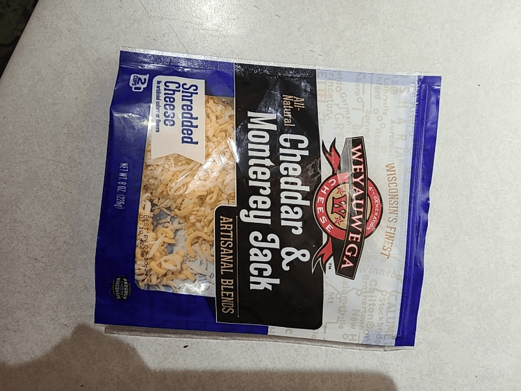 Weyauwega Cheddar & Monterey Jack Artisanal Blends Shredded Cheese