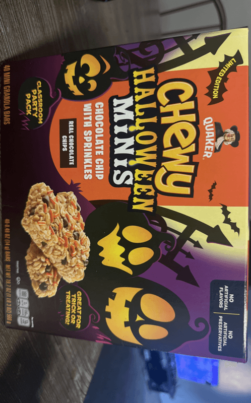 Quaker Chewy Halloween Minis Chocolate Chip With Sprinkles Granola Bars
