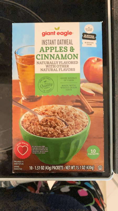 Giant Eagle Instant Oatmeal Apples & Cinammon