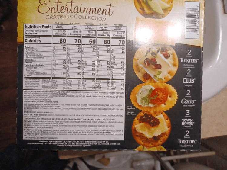 Entertainment Crackers Collection Toasteds Buttercrisp, Club Original, Carr'S Table Water, Town House Original, Toasteds Harvest Wheat