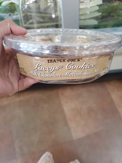 Is it Peanut Free? Trader Joe’s Laceys Cookies Milk Chocolate Macadamia Nut