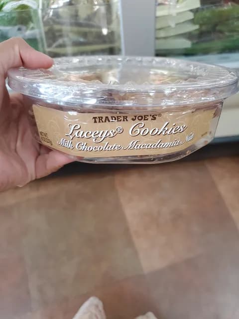 Trader Joe’s Laceys Cookies Milk Chocolate Macadamia Nut