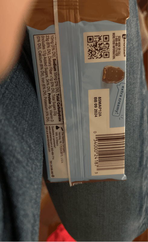 Hershey'S Milklicious Milk Chocolate With Creamy Chocolate Milk Filling