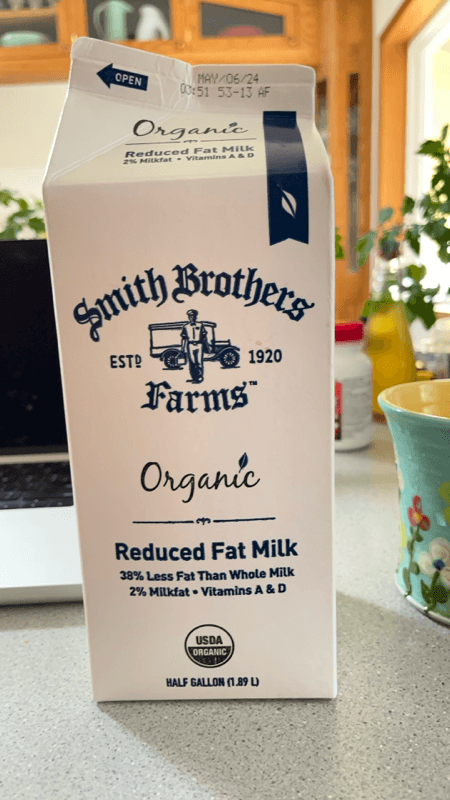 Smith Brothers Farms Organic Reduced Fat Milk