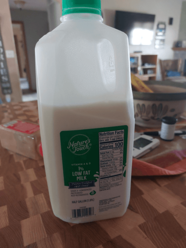 Nature'S Touch 1% Low Fat Milk, Half Gallon