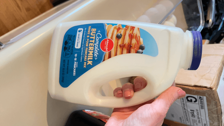 Schnucks Complete Buttermilk Shake & Pour Pancake Mix