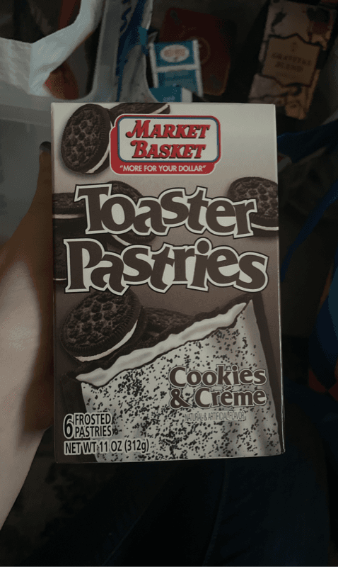 Market Basket Cookies & Creme Toaster Pastries