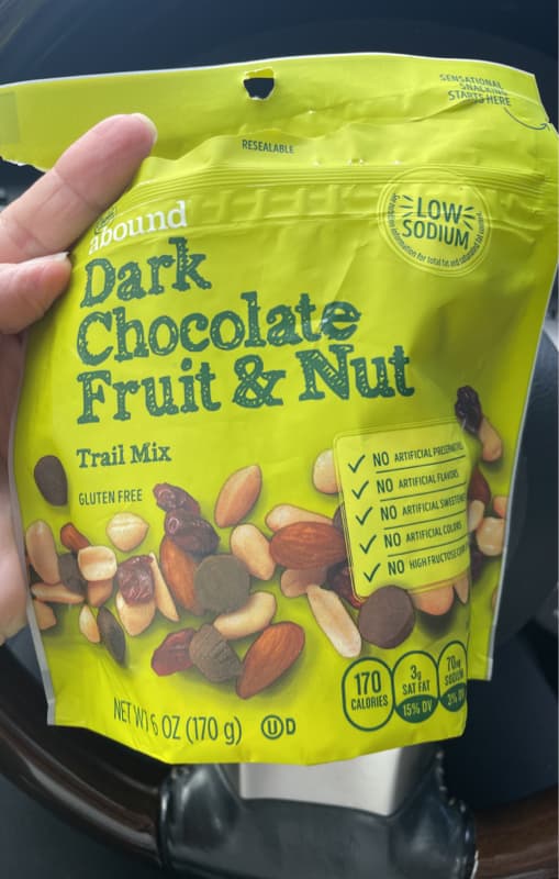 Gold Emblem Abound Dark Chocolate Fruit & Nut Trail Mix