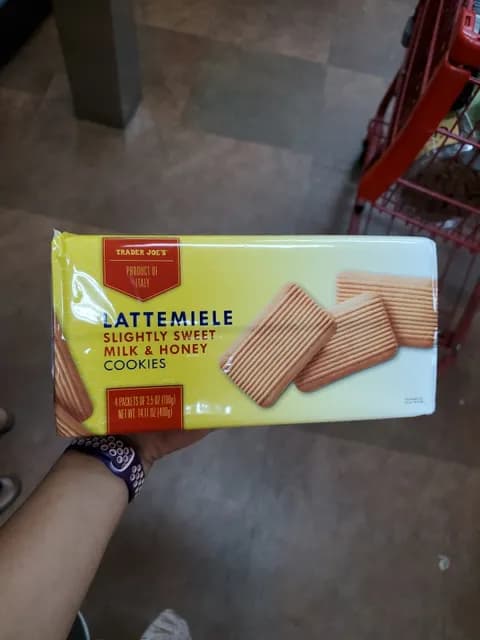 Trader Joe's Lattemiele Slightly Sweet Milk & Honey Cookies