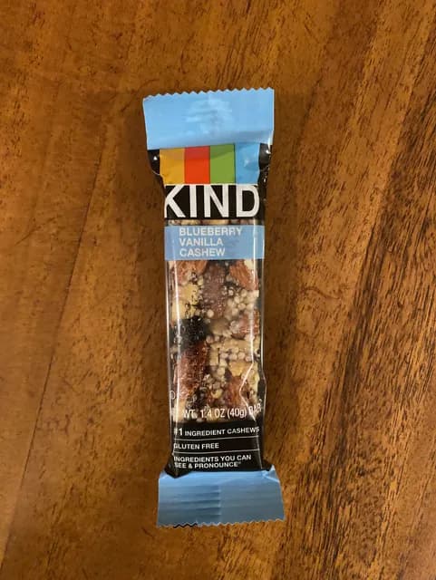 Kind Blueberry Vanilla Cashew Bar