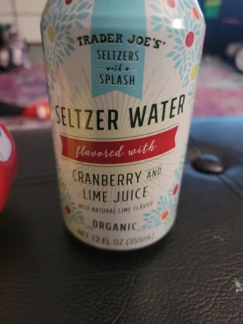 Trader Joe'S Seltzer Water Flavored With Cranberry And Lime Juice