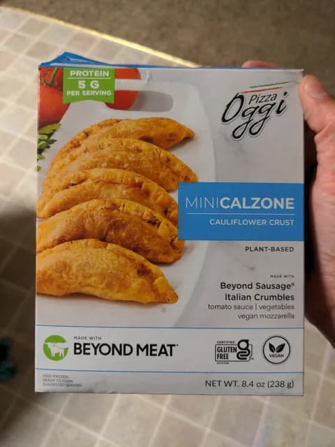 Made With Beyond Meat Pizza Oggi Minicalzone Cauliflower Crust