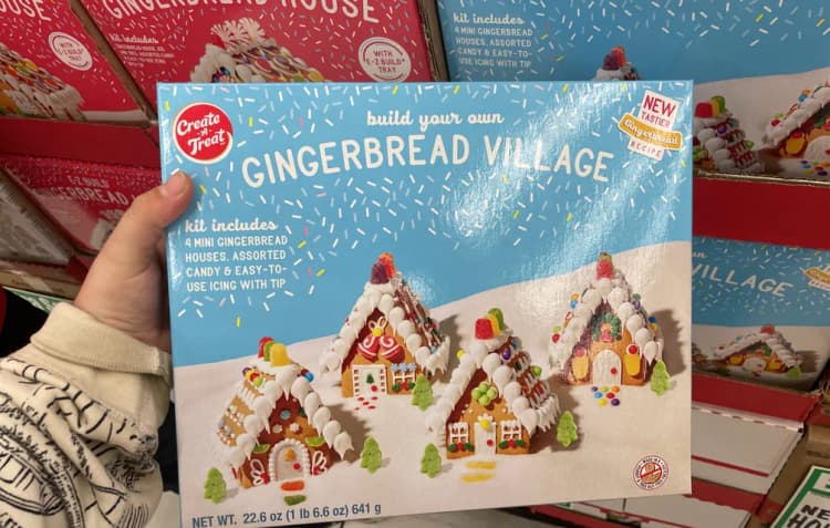 Create-A-Treat Build Your Own Gingerbread Village