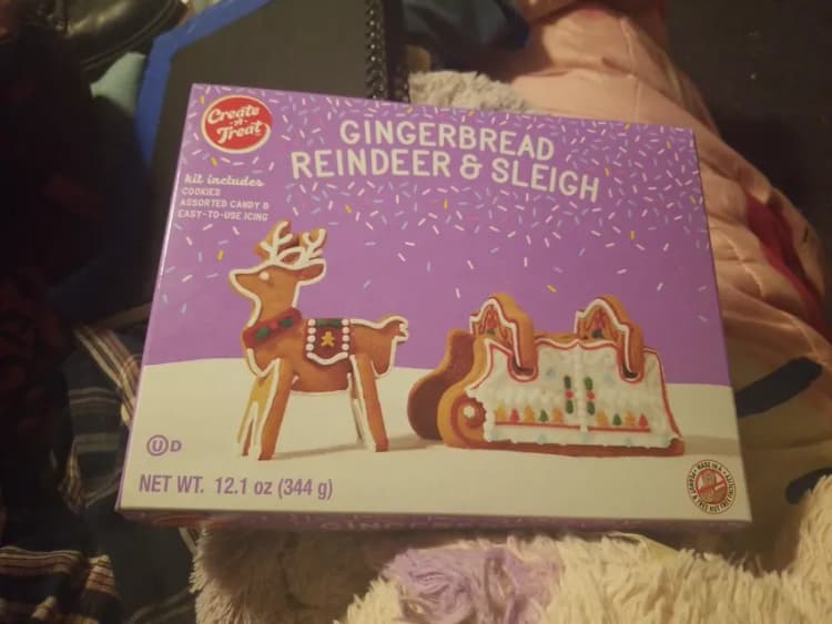 Create A Treat Gingerbread Reindeer & Sleigh