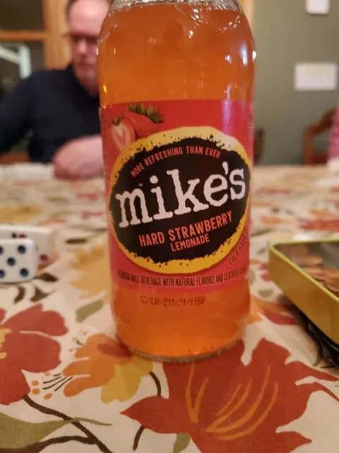 Mike'S Hard Strawberry Lemonade