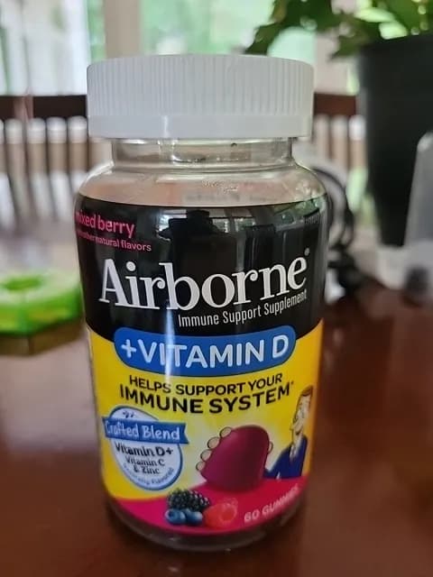 Airborne Vitamin D + Vitamin C & Zinc Immune Support Gummies Mixed Berry