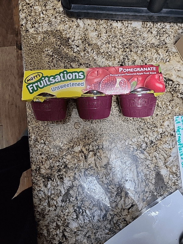 Mott'S Fruitsations Unsweetened Pomegranate Flavoured Apple Fruit Snack