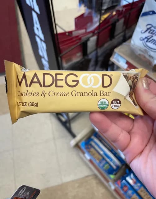 Made Good Cookies & Creme Granola Bar