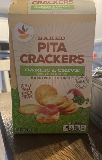 Giant Food Garlic & Chive Baked Pita Crackers
