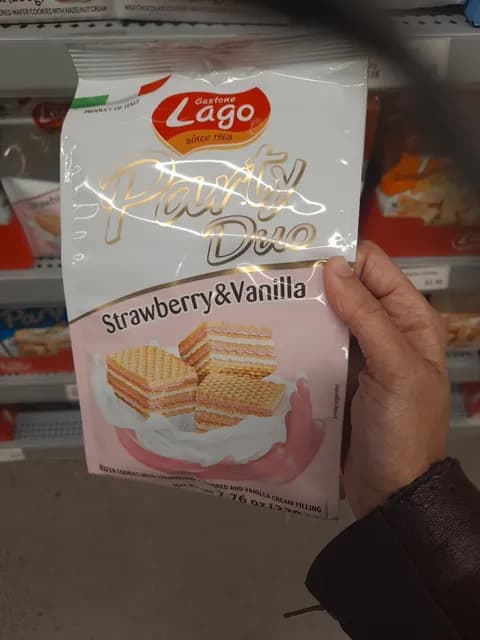 Gastone Lago Party Duo Strawberry & Vanilla Wafer Cookies