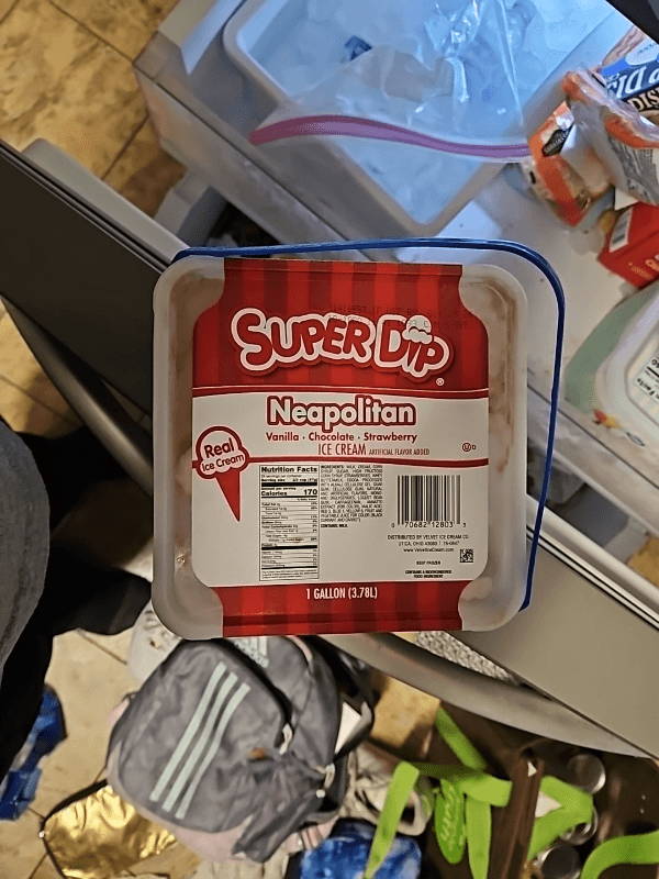 Superdip Neapolitan Vanilla, Chocolate, Strawberry Ice Cream, 1 Gallon