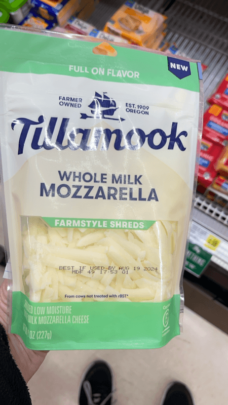 Tillamook Whole Milk Mozzarella Farmstyle Shreds Cheese