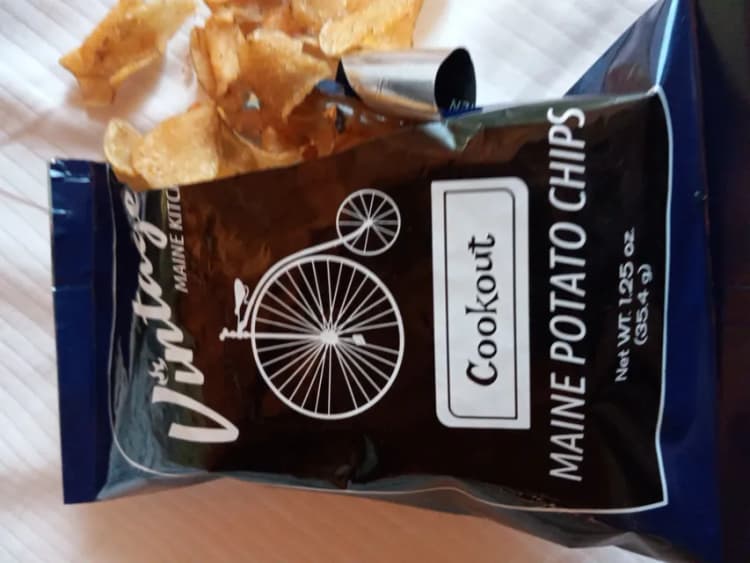 Vintage Maine Kitchen Cookout Potato Chips