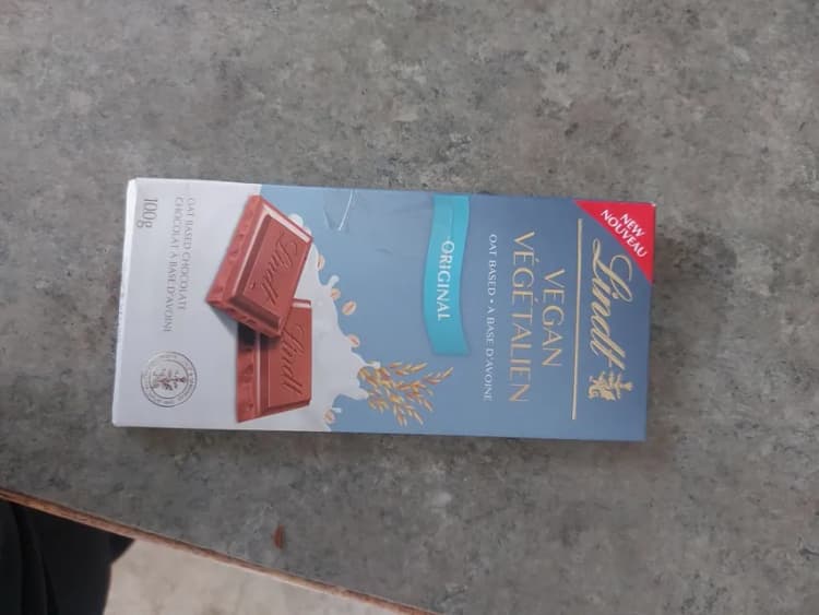 Lindt Original Vegan Oat Based Chocolate