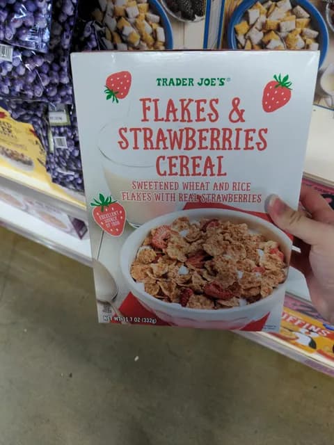 Trader Joe'S Flakes & Strawberries Cereal