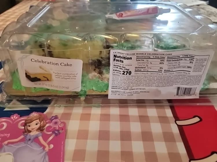 Rich ¼ Sheet Yellow Marble Celebration Cake