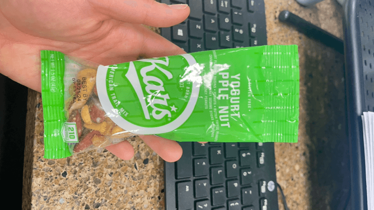Kar'S Yogurt Apple Nut