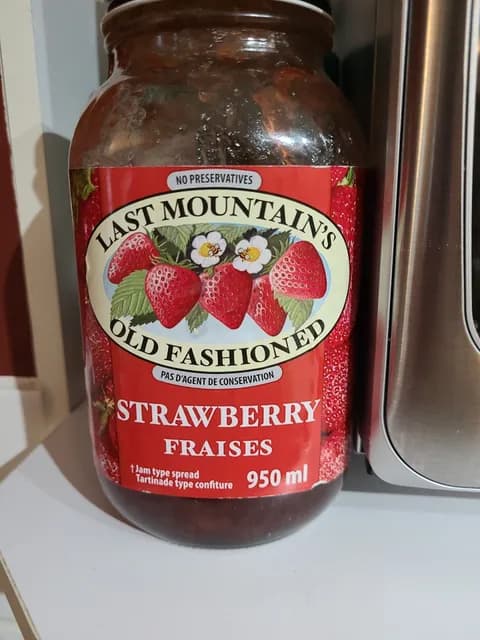 Last Mountain'S Old Fashioned Strawberry Jam Type Spread