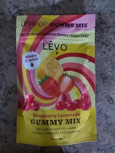 Lēvo Strawberry Lemonade Gummy Mix