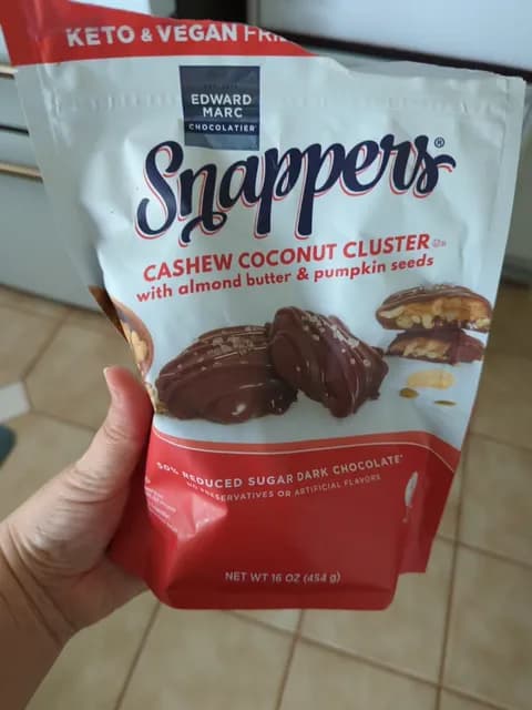 Edward Marc Chocolatier Snappers Cashew Coconut Cluster