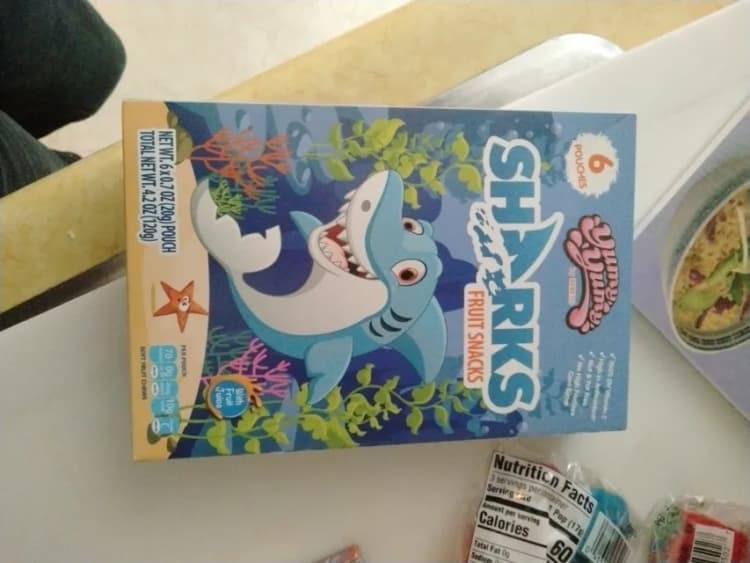 Yumy Yumy Sharks Fruit Snacks