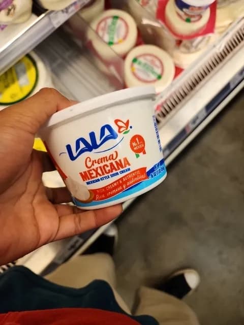 Lala Crema Mexicana Mexican-Style Sour Cream