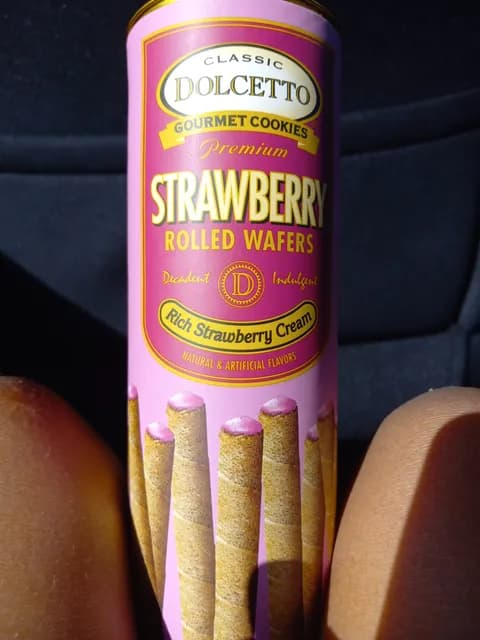 Dolcetto Classic Gourmet Cookies Premium Strawberry Rolled Wafers