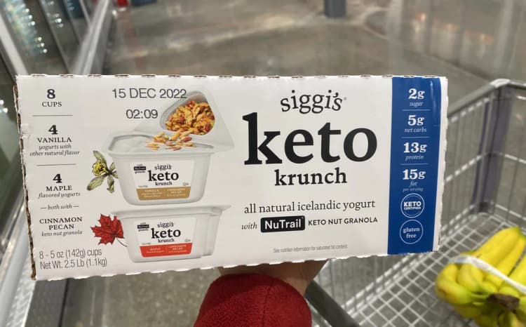 Siggi'S Keto Krunch 4 Maple And 4 Vanilla Yogurts With Nutrail Cinnamon Pecan Granola