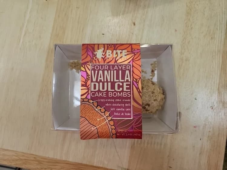 Bite Bakemouse Four Layer Vanilla Dulce Cake Bombs
