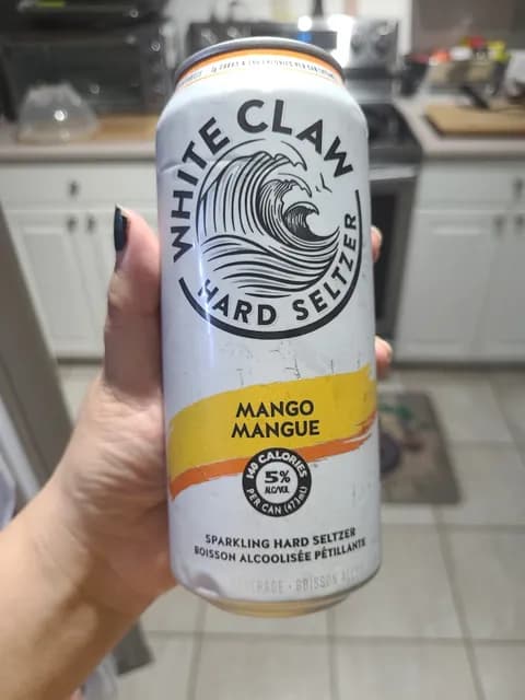 White Claw Mango Sparkling Hard Seltzer