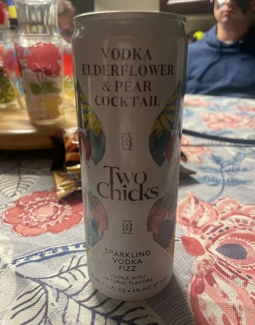 Two Chicks Sparkling Vodka Fizz Vodka Elderflower & Pear Cocktail