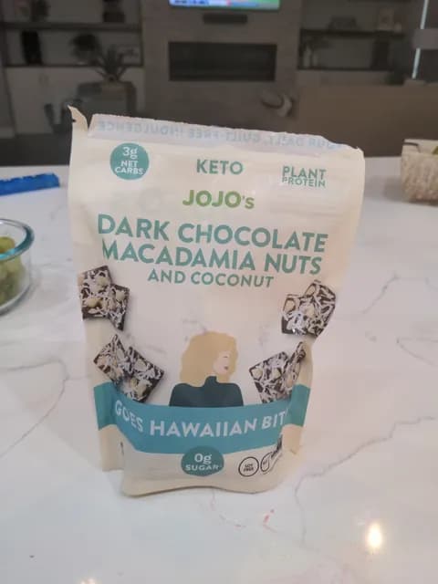 Jojo'S Dark Chocolate Macadamia Nuts And Coconut Goes Hawaiian Bites