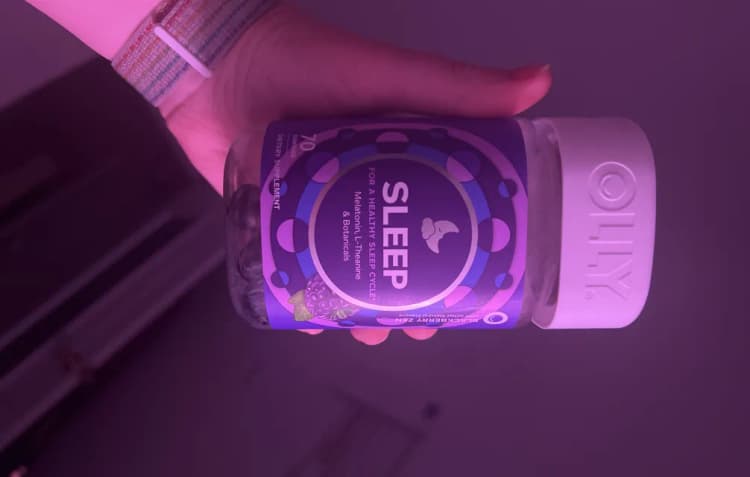Olly Blackberry Zen Sleep Melatonin, L-Theanine & Botanicals 70 Gummies