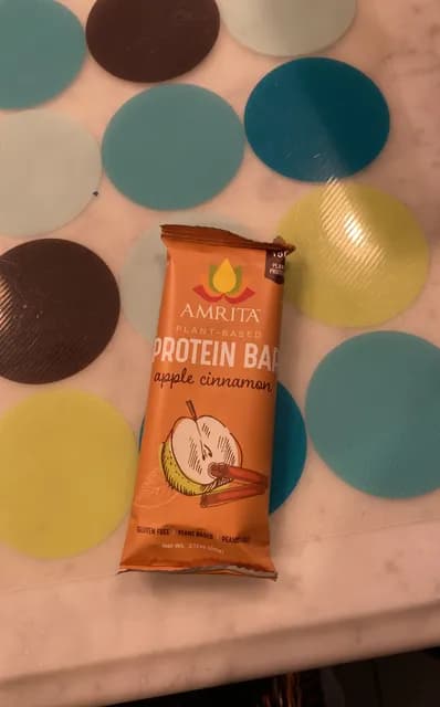 Amrita Plant-Based Protein Bar Apple Cinnamon