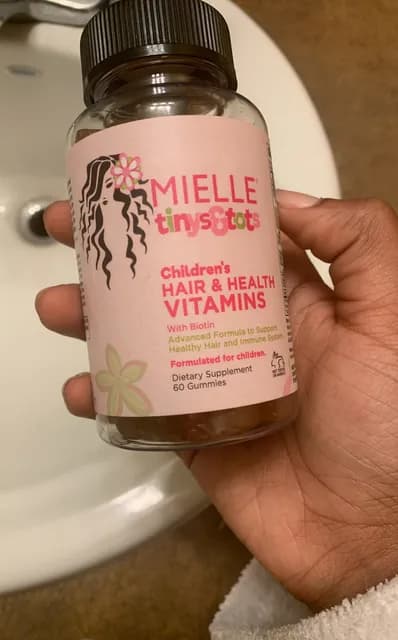 Mielle Tinys & Tots Children'S Hair & Health Vitamins With Biotin 60 Gummies