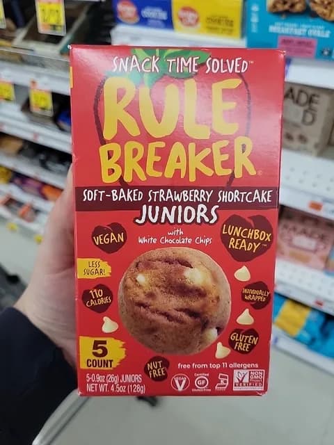 Rule Breaker Soft-Baked Strawberry Shortcake Juniors With Chocolate Chips