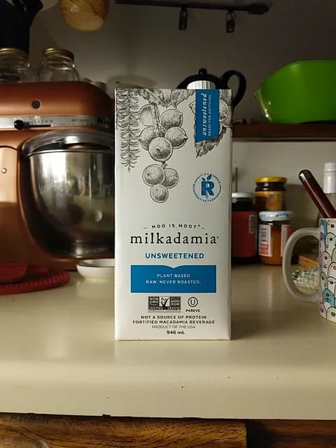Milkadamia Unsweetened Plant Based Macadamia Beverage
