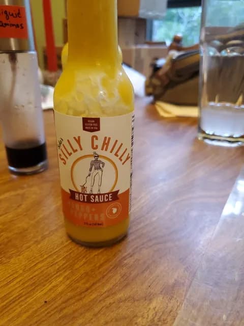Silly Chilly Hot Sauce Mango + Peppers